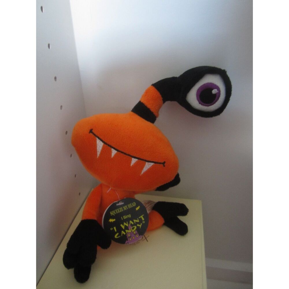 NEW WITH TAGS 2012  DAN DEE HALLOWEEN ALIEN PLUSH SINGS I WANT CANDY  SO CUTE
